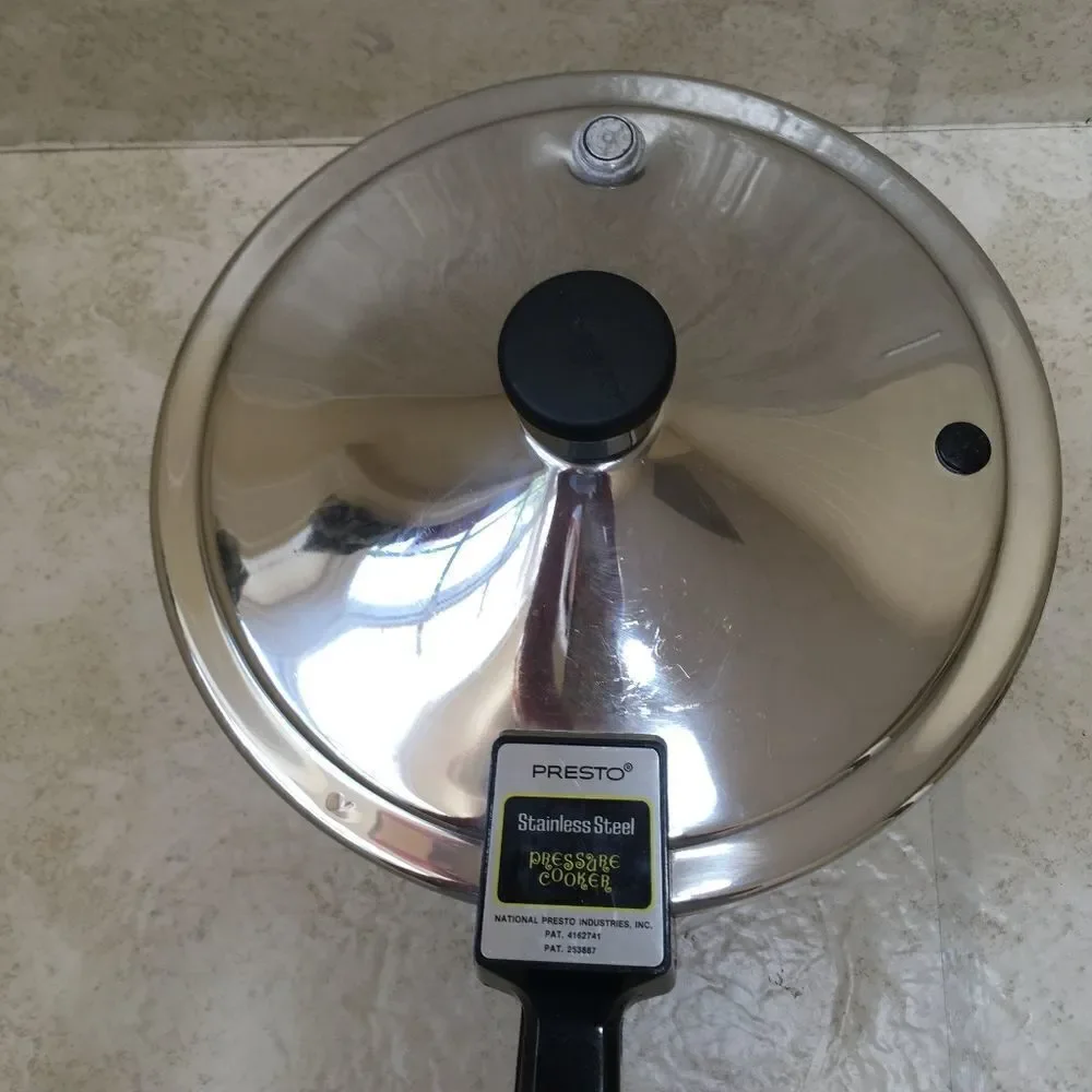 PRESTO‎ STAINLESS STEEL 4 QUART PRESSURE COOKER